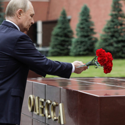 Războiul din Ucraina ajunge aproape de un nou punct critic, după mai bine de trei ani de conflict continuu. Potrivit unor experți militari și oficiali, atât armata rusă, cât și cea ucraineană sunt la limită epuizării resurselor. Rusia poate menține actualul ritm al operațiunilor militare cel puțin un an, în timp ce Ucraina se află la un pas de o criză majoră, fiind posibil să ajungă într-un punct de rupere în următoarele șase luni, dacă nu primește sprijin militar semnificativ din partea Occidentului, notează digi24.ro.