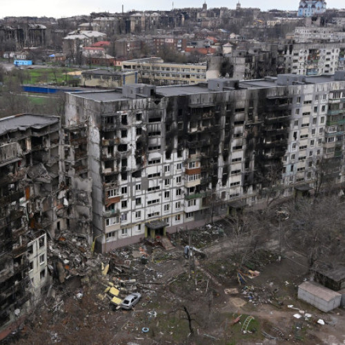 Mariupolul rămâne în ruine, iar adevărul dincolo de propaganda rusă