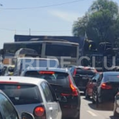 Trafic intens în Baciu din cauza săpăturilor pe Calea Baciului