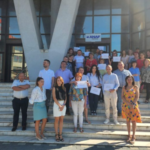 Proteste ale angajaților din sectorul financiar în fața Ministerului Finanțelor