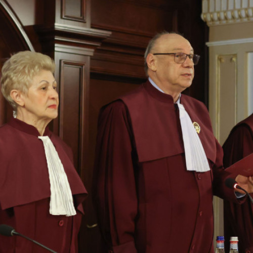 curtea constituțională a României pregătește acordarea unor indemnizații-record judecătorilor care își încheie mandatul în această lună