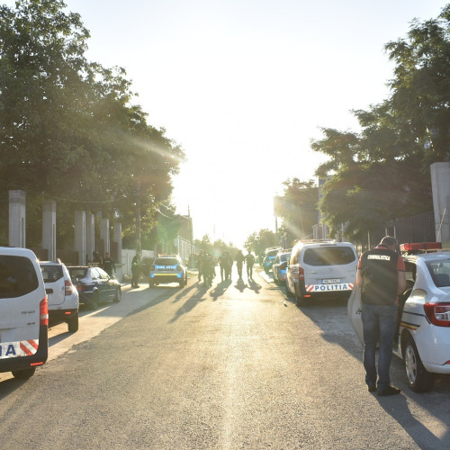 doi tineri din gălati arestați preventiv într-un dosar de șantaj și înșelăciune