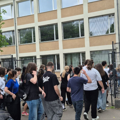 mai multe unități de învățământ din județul Constanța au înregistrat rezultate excelente la examenul de Bacalaureat, cu promovabilitate de 100%. În top se află Colegiul Național „Mircea cel Bătrân” din Constanța, cu o rată de succes de 99,5%. De asemenea, Liceul Teoretic „George Călinescu” a obținut 99,32%, iar Liceul Teoretic „Traian” a avut o promovabilitate de 98,94%, conform datelor citate de ziarulamprenta.ro.