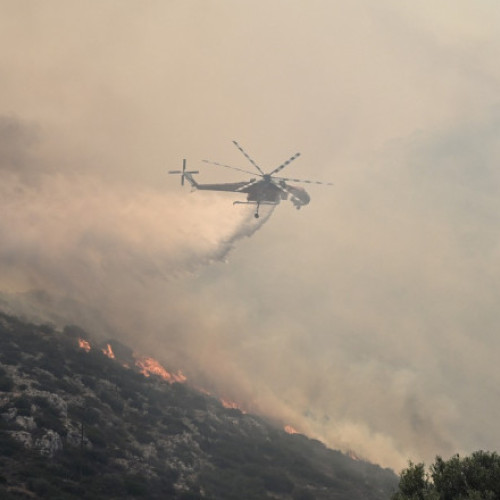 Grecia emite avertizare de risc ridicat de incendiu în mai multe regiuni