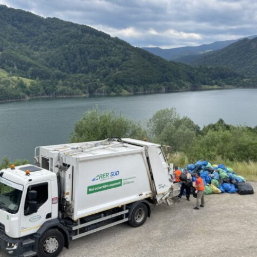 actiune de ecologizare pe lacul siriu de ziua internationala a dunarii