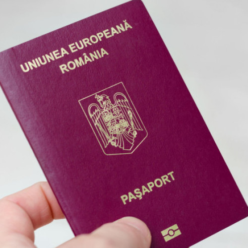 Doi funcționari publici au fost reținuți pentru 24 de ore în cazul actelor de identitate false din Botoșani