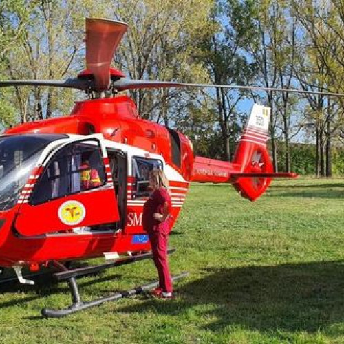 Elicopter SMURD a intervenit de urgență la Botoșani pentru preluarea unui pacient cu accident vascular cerebral
