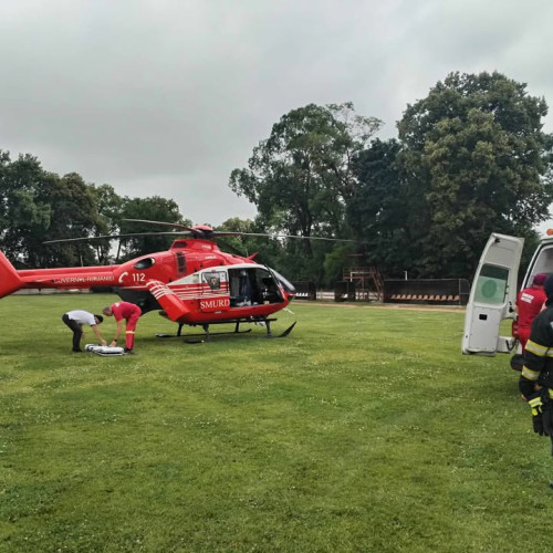Elicopterul SMURD a intervenit pentru transferul unui pacient grav la Botoșani