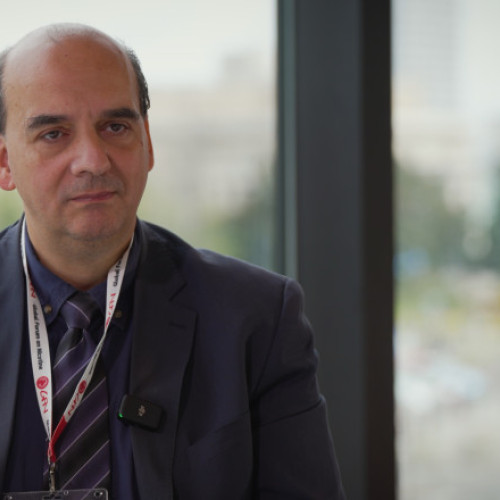 Accesul limitat al consumatorilor la discuțiile internaționale despre politici anti-fumat creează riscuri pentru reducerea riscurilor, avertizează expertul Konstantinos Farsalinos