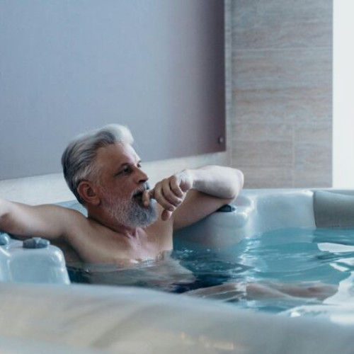 beneficiile relaxarii in jacuzzi pentru corp si minte
