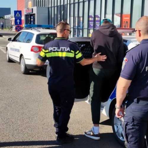 Tânăr căutat național, prins la aeroportul din Bacău