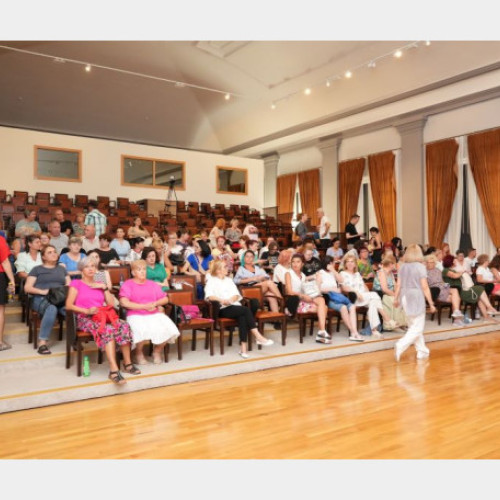 Ateliere de dansuri grecești la Muzeul Tarii Crișurilor din Oradea