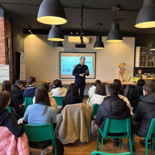 ateliere de informare pentru copii și adolescenți organizate în Bihor