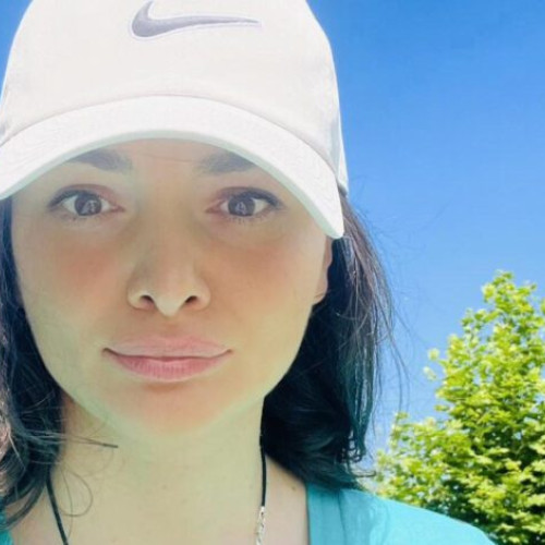 Oana Matache, viceprimar la Buzău, va participa la semimaratonul caritabil "Buzau 21K" pentru a susține două proiecte importante pentru comunitate. Evenimentul, organizat de Fundația Comunitară Buzău, va avea loc pe 28 septembrie și are ca scop strângerea de fonduri pentru inițiative cu impact social. Viceprimarul a anunțat pe pagina de socializare că aleargă pentru a sprijini aceste cauze și pentru a promova implicarea civică și solidaritatea.