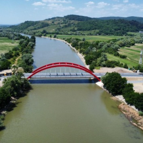 Noul pod peste Olt din comuna Voila va fi recepționat în curând