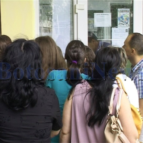 Rezultatele la evaluarea națională din județul Botoșani, publicate joi, arată că nicio medie de 10 nu a fost obținută de elevi în această sesiune. În schimb, cel mai mare punctaj a fost de 9,95 și a fost luat de un elev de la Școala Gimnazială „Grigore Antipa”. Potrivit informațiilor, în județ s-au înscris pentru examen 3.501 elevi, dintre care 53 au cerințe educaționale speciale și doi au fost din serii anterioare.