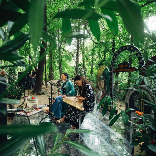 festivalul strada armeneasca 2023 la gradina botanica din bucuresti: eveniment cultural multidisciplinar