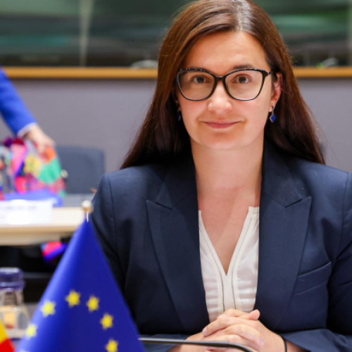 Republica Moldova vrea să înceapă negocierile de aderare la Uniunea Europeană înainte de alegerile din septembrie, pentru a contracara dezinformarea rusescă din țară despre UE, a declarat joi vicepremierul Cristina Gherasimov. Potrivit acesteia, această strategie are ca scop consolidarea sprijinului pentru integrarea europeană înainte de alegeri.