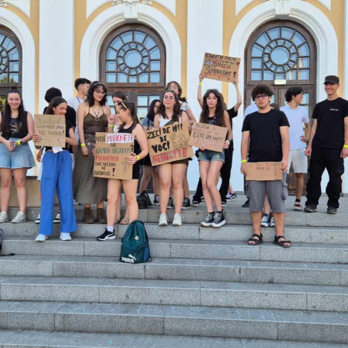 proteste ale elevilor din alba împotriva reducerii burselor