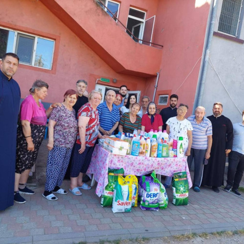 actiună filantropică în Niculesti, sprijinită de parohiile din protoieria Titu