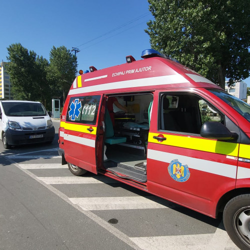 Un bărbat de 72 de ani a fost scos din pericol de înec pe litoral