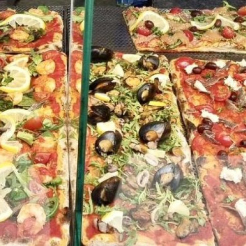 firma din Focșani angajează 16 persoane pentru pizzerie