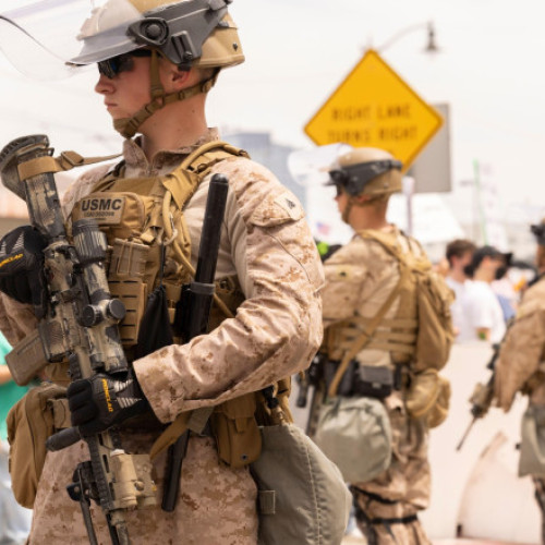 Trupe de puscasi marini sunt mobilizate în Florida pentru sprijin administrativ