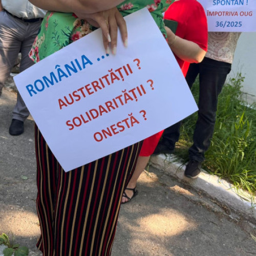 Proteste ale angajaților din casele de pensii și din instituții publice, din cauza noilor măsuri fiscale