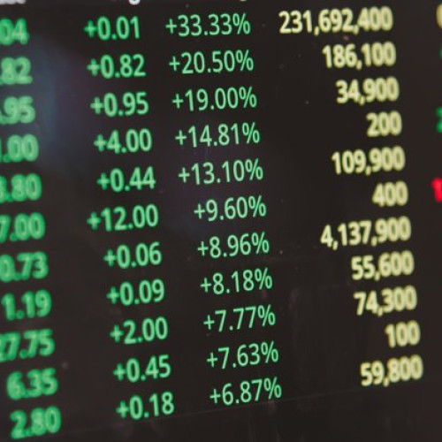 investitorii reacționează pozitiv la măsurile fiscale anunțate de premierul Ilie Bolojan