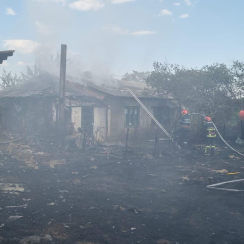 Incendiu de vegetație în localitatea Casimcea, județul Tulcea