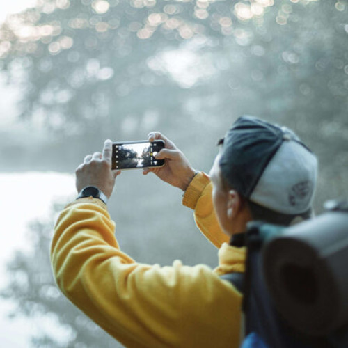 Beneficiile telefoanelor de ultimă generație și impactul lor asupra mediului