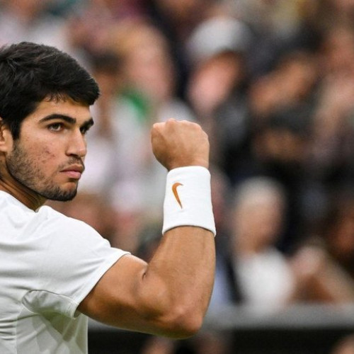 Carlos Alcaraz avansează în optimile de finală ale turneului de la Wimbledon