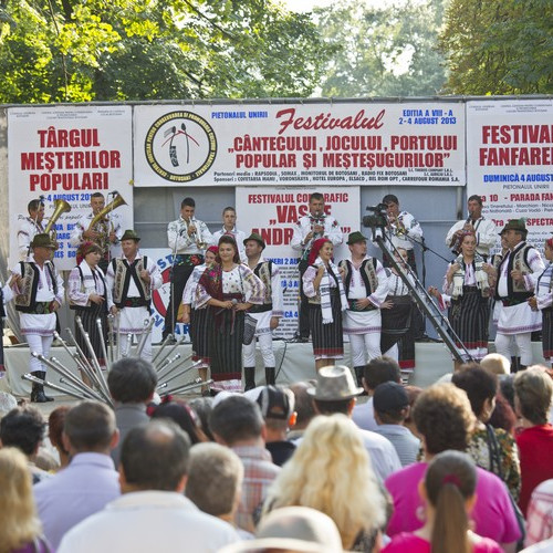 cea de-a XVII-a ediție a festivalului internațional al cântecului, jocului și portului popular „Vasile Andriescu” la botoșani