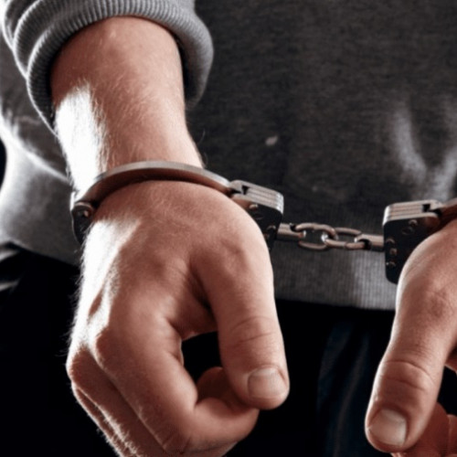 trei persoane urmărite pentru infracțiuni au fost puse pe stop de polițiștii din Galați