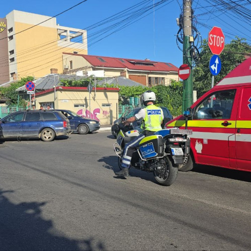 Accident rutier cu trei autoturisme în Dobrogea, unul răsturnat