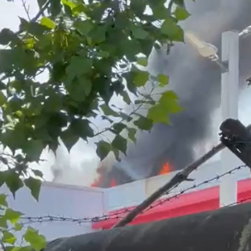 Incendiul de la mall-ul AFI Palace Cotroceni, stins temporar, continuă să fie monitorizat