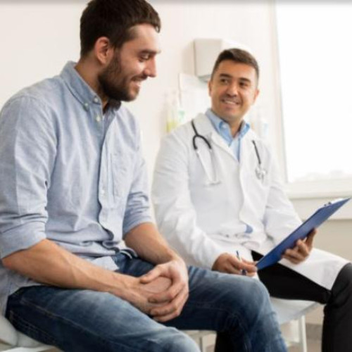 Gradul de coasigurare în sistemul de sănătate se va modifica semnificativ începând cu data de 1 septembrie 2025, anunță autoritățile. Potrivit informațiilor oficiale și notează stiridecluj.ro, persoanele fără venituri declarate și fără contribuții la Fondul de sănătate, care beneficiază în prezent de servicii gratuite pe baza asigurării soțului, soției sau a copilului adult, își vor pierde această calitate.