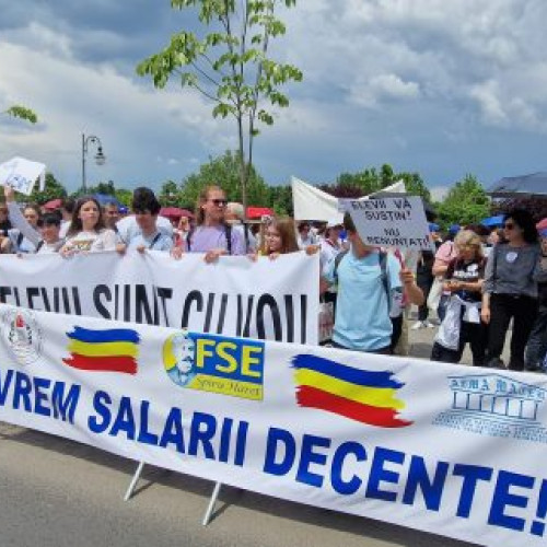 protest al sindicaliștilor din sănătate și educație în fața parlamentului