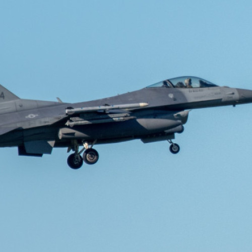 incident cu avionul de vanatoare F-16 al SUA deasupra clubului Trump din New Jersey