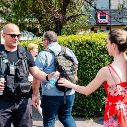 Distribuție gratuită de apă și puncte de răcorire în București în timpul caniculei