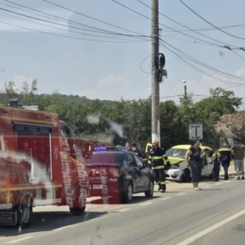 Accident grav în Târgu Jiu: o tânără de 18 ani a fost rănită pe trecerea de pietoni