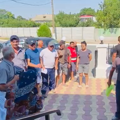 Protest în comuna Istria împotriva contractelor de arendare și a presiunilor, potrivit ziarului amprenta.ro