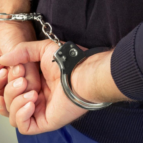 Adolescent de 15 ani, arestat după ce a tâlhărit doi minori în Strandul Tineretului