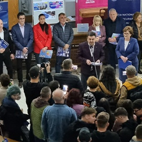 Sute de sătmăreni angajați la Bursa Locurilor de Muncă pentru Absolvenți