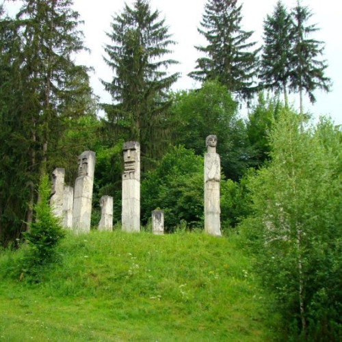 prima editie a taberei nationale de muzica si literatura "jurnalul de la moisei" se va desfășura în perioada 18-20 iulie, în comuna Moisei, și aduce împreună artiști și scriitori din întreaga țară. Potrivit site-ului emaramures.ro, evenimentul are ca scop promovarea expresiei artistice și crearea unui spațiu pentru dialog și colaborare între diversele forme de cultură.