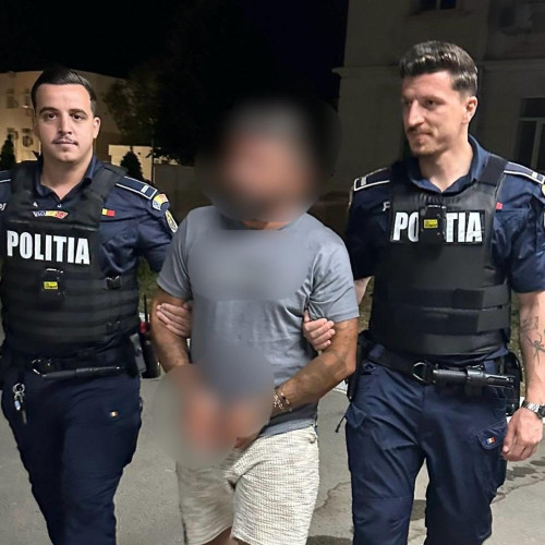 Bărbat de 33 de ani reținut pentru furturi în stațiunea Mamaia