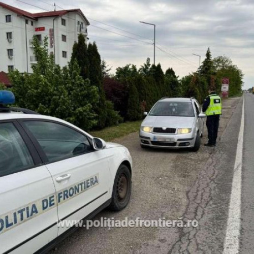 Un șofer cu permisul anulat, oprit de polițiștii de frontieră în Maramureș