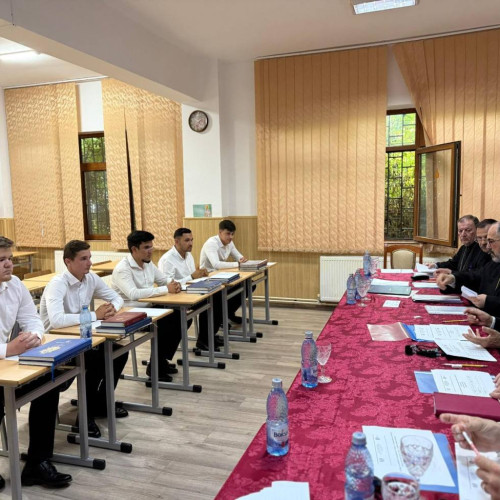 Examen de atestare a cunoștințelor pentru absolvenți de teologie la Târgoviște