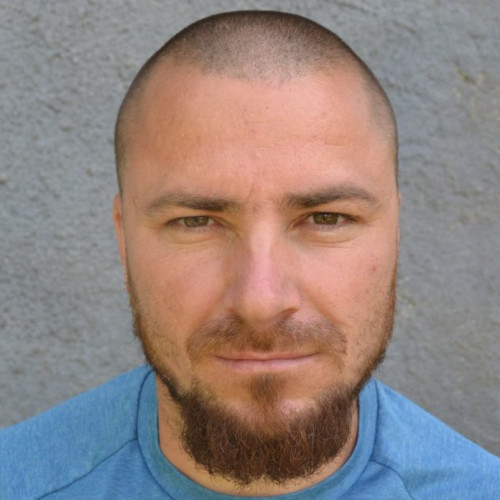 Poliția cere ajutorul public pentru prinderea unui bărbat dat în urmărire