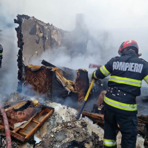 Incendiu major în satul Voloscani, comuna Vidra